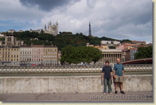 Clicca per scorrere le foto originali ingrandite