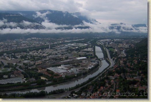 Clicca per scorrere le foto originali ingrandite