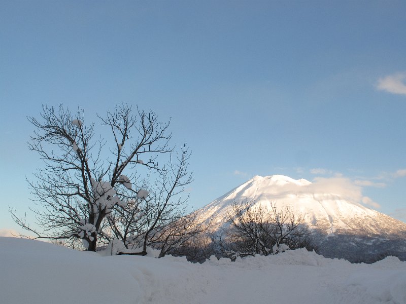 IMG_4852.JPG - il vulcano di Niseko